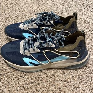 Fabletics sneakers size 8